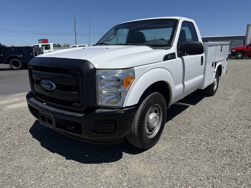 Used 2016 Ford F250 XL RWD image 2