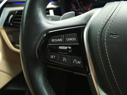 Used 2021 BMW 530i image 13