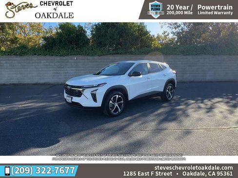 Certified 2025 Chevrolet Trax RS w/ Sunroof Package image 5