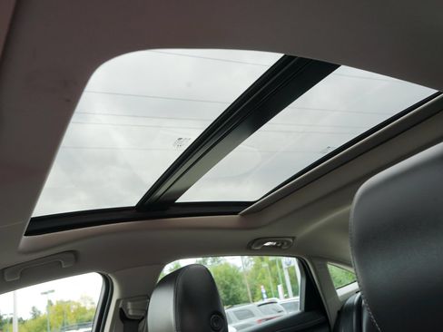 Used 2018 Buick LaCrosse Essence w/ Sun and Shade Package FWD image 16