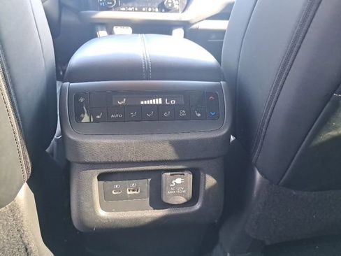 Used 2023 Nissan Pathfinder Platinum w/ Cargo Package image 26