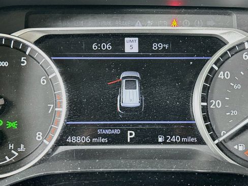Used 2025 Nissan Pathfinder SL FWD image 19