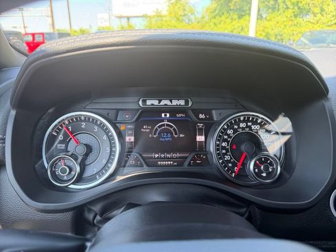 Used 2023 RAM 1500 Laramie AWD/4WD image 21