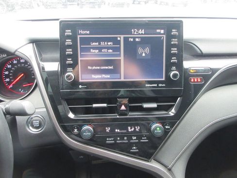 Used 2021 Toyota Camry XSE image 29