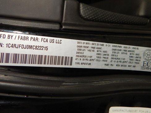 Used 2021 Jeep Grand Cherokee SRT image 14