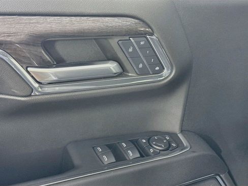 Used 2024 Chevrolet Silverado 1500 LTZ AWD/4WD image 11