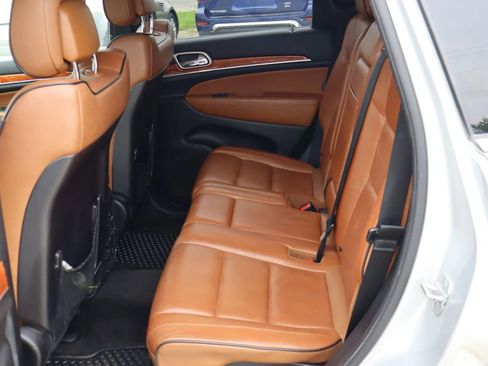 Used 2012 Jeep Grand Cherokee Overland image 11