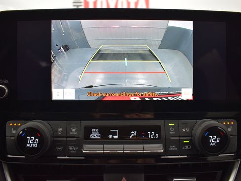 Used 2024 Toyota Grand Highlander XLE image 20