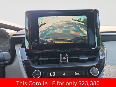 Used 2025 Toyota Corolla LE FWD image 28