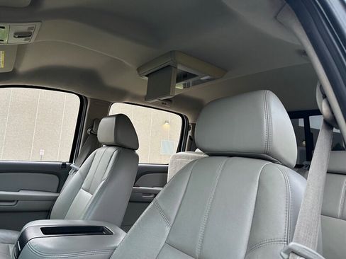 Used 2009 Chevrolet Silverado 3500 LTZ w/ Suspension Package, Off-Road image 16