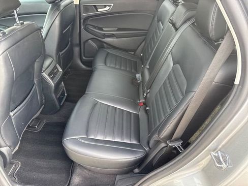 Used 2024 Ford Edge SEL AWD/4WD image 11