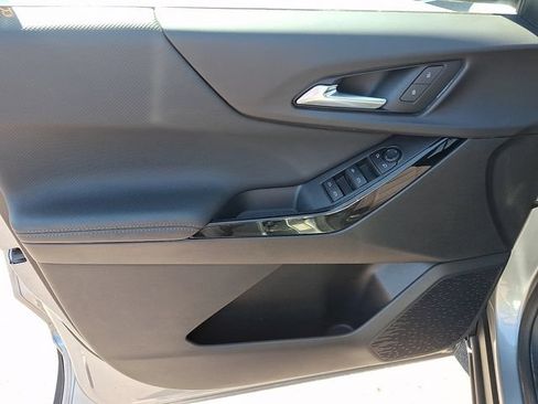 Used 2025 Chevrolet Equinox LT AWD/4WD image 8