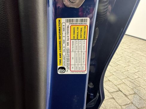 Used 2022 Ford Explorer XLT w/ Equipment Group 202A image 27