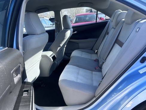 Used 2013 Toyota Camry LE image 12