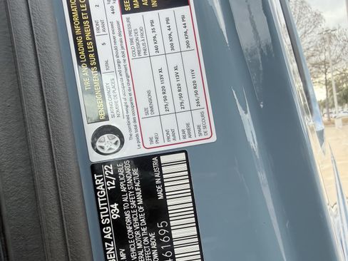 Used 2023 Mercedes-Benz G 550 image 32