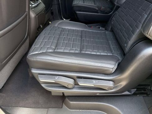 Used 2026 Cadillac Escalade V w/ LPO, ONYX Package image 36