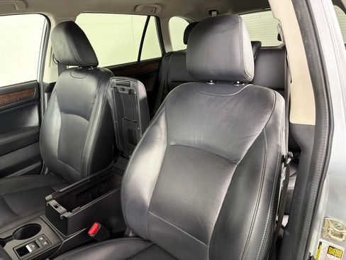 Used 2016 Subaru Outback 2.5i Limited AWD/4WD image 8