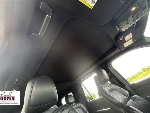 Used 2022 Lincoln Navigator Reserve image 22