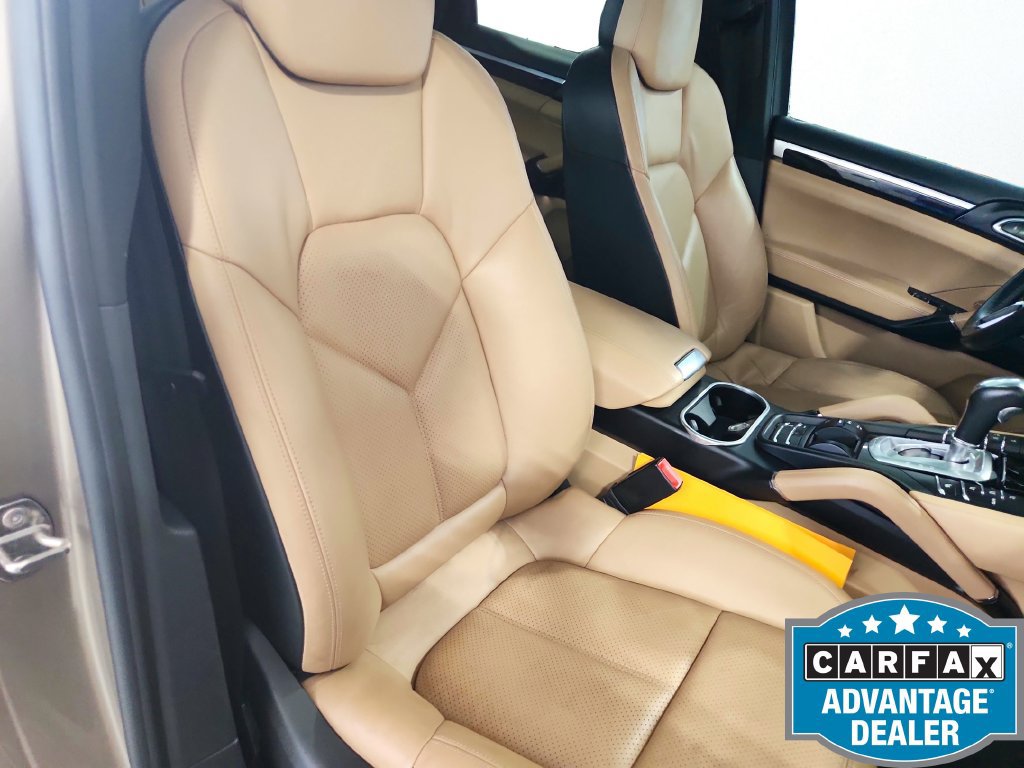 Used 2016 Porsche Cayenne AWD/4WD image 24