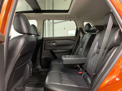 Used 2022 Nissan Rogue Platinum w/ Head-Up Display Package image 19