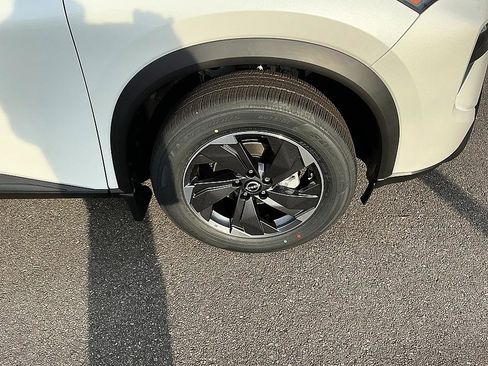 New 2026 Nissan Rogue SV image 10