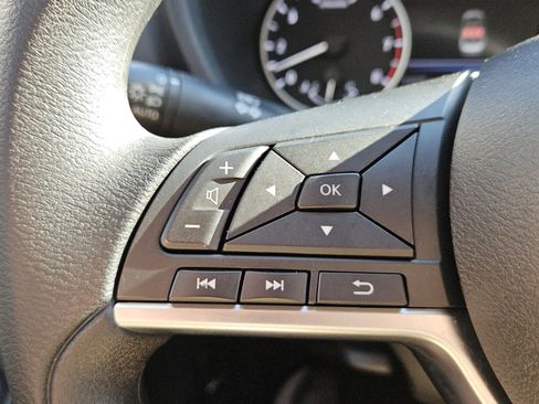 Used 2025 Nissan Sentra SV w/ Trunk Package FWD image 12