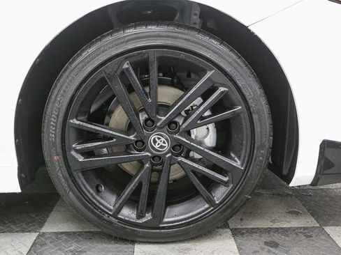 New 2026 Toyota Camry Hybrid FWD image 13
