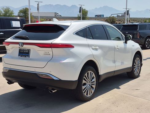 Used 2021 Toyota Venza XLE w/ Softex Package AWD/4WD image 6