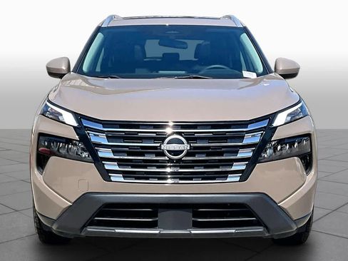 Certified 2024 Nissan Rogue SV w/ SV Premium Package FWD image 4