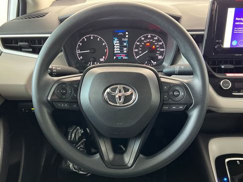 Used 2025 Toyota Corolla LE w/ Convenience Package image 16