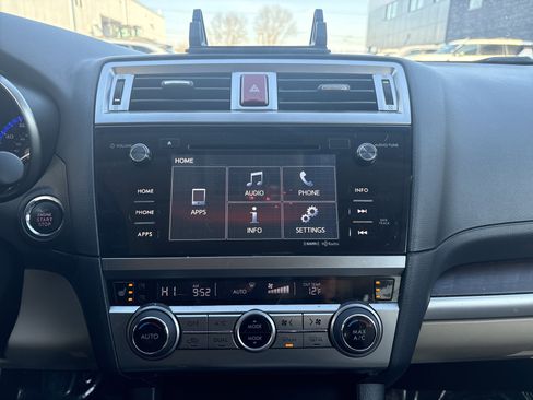 Used 2017 Subaru Outback 2.5i Limited image 22