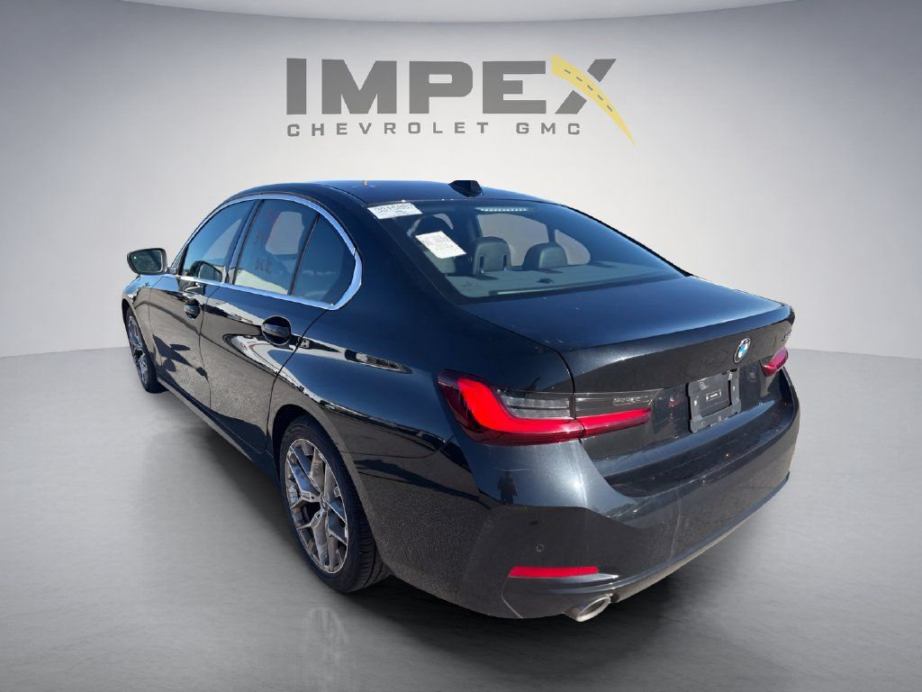Used 2025 BMW 330i Sedan RWD image 3