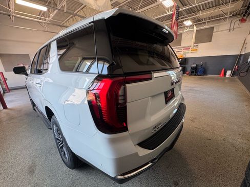 Used 2026 GMC Yukon Elevation AWD/4WD image 7