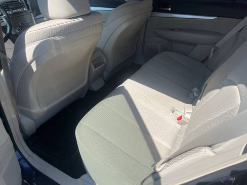 Used 2012 Subaru Outback 2.5i Premium AWD/4WD image 24