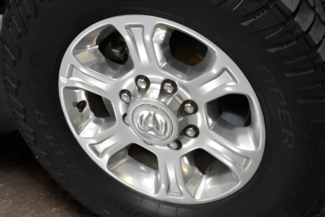 Used 2024 RAM 2500 Big Horn w/ Off Road Package AWD/4WD image 6