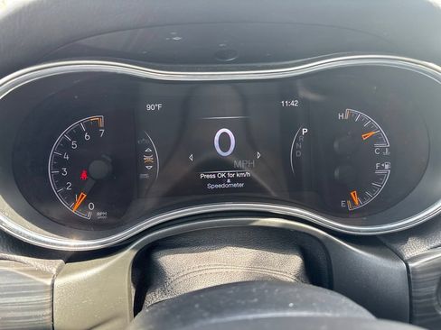 Used 2022 Jeep Grand Cherokee Limited AWD/4WD image 28