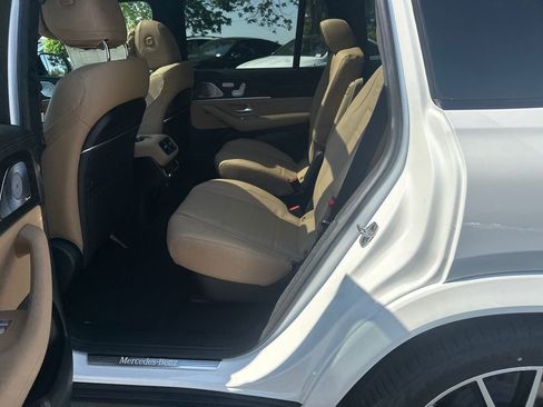 New 2026 Mercedes-Benz GLS 450 4MATIC image 24