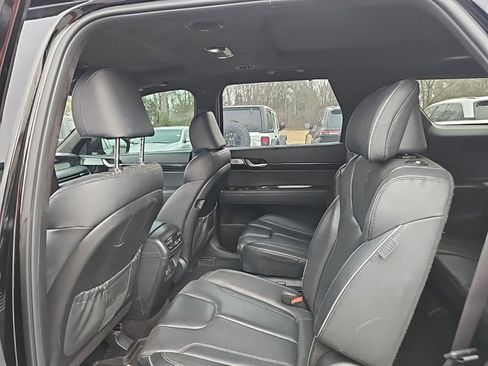 Used 2023 Hyundai Palisade Calligraphy image 15