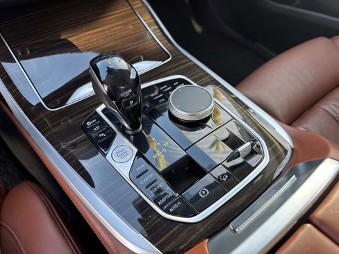 Used 2021 BMW X7 xDrive40i w/ Premium Package 2 image 25