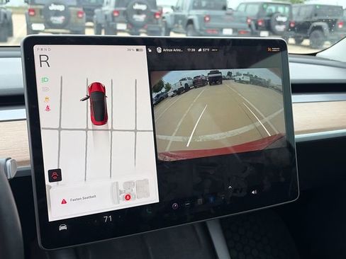 Used 2022 Tesla Model 3 image 23