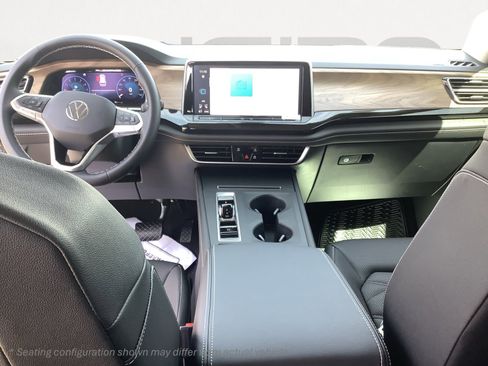 New 2026 Volkswagen Atlas SE image 13