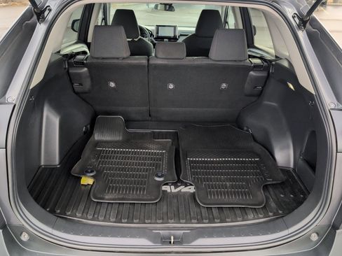 Used 2023 Toyota RAV4 LE image 19