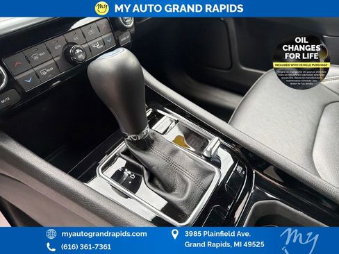 Used 2025 Jeep Compass Limited AWD/4WD image 27