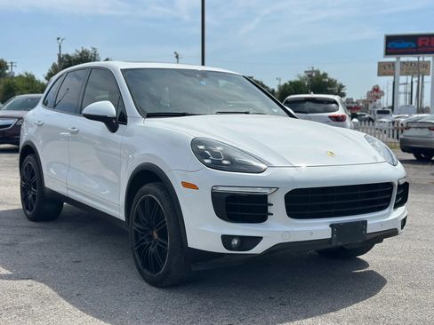 Used 2016 Porsche Cayenne AWD/4WD image 4