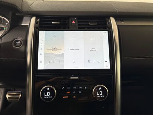 Used 2023 Land Rover Discovery S R-Dynamic image 22