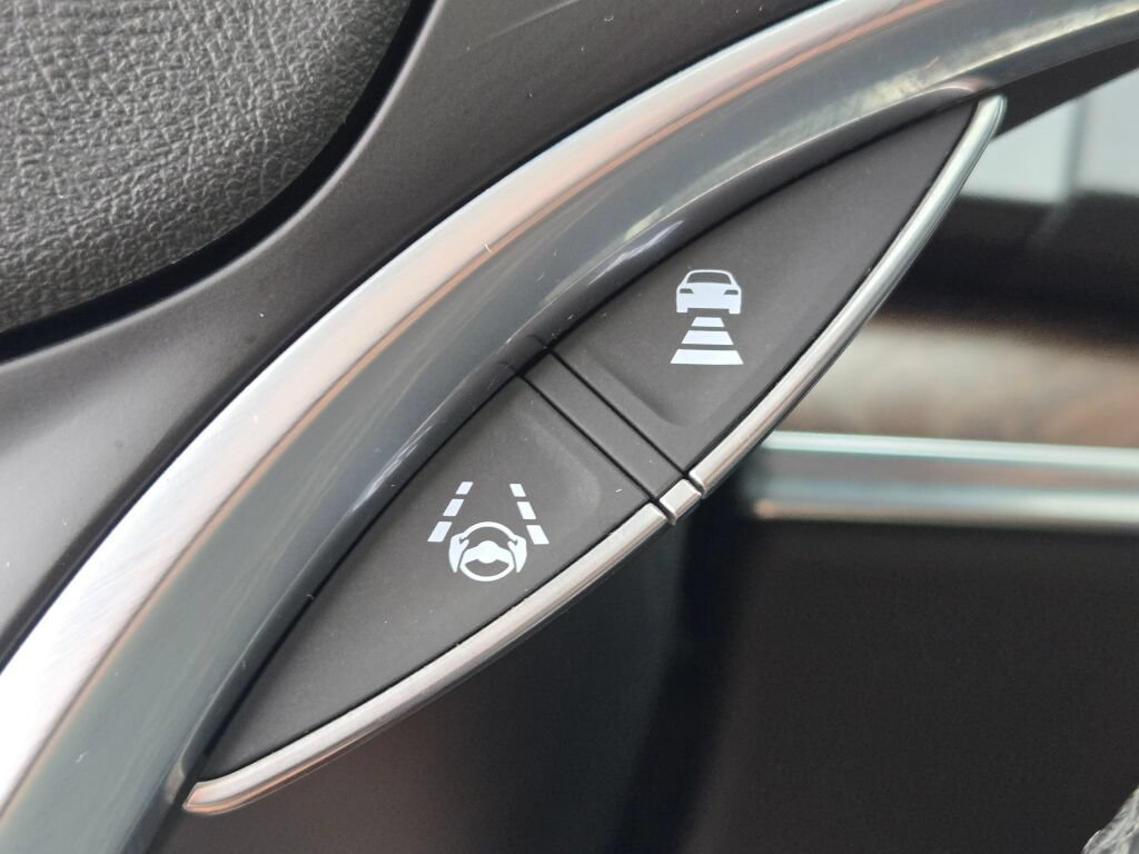 Used 2020 Acura MDX w/ Technology Package AWD/4WD image 40