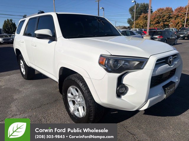 Used 2021 Toyota 4Runner SR5 AWD/4WD image 3