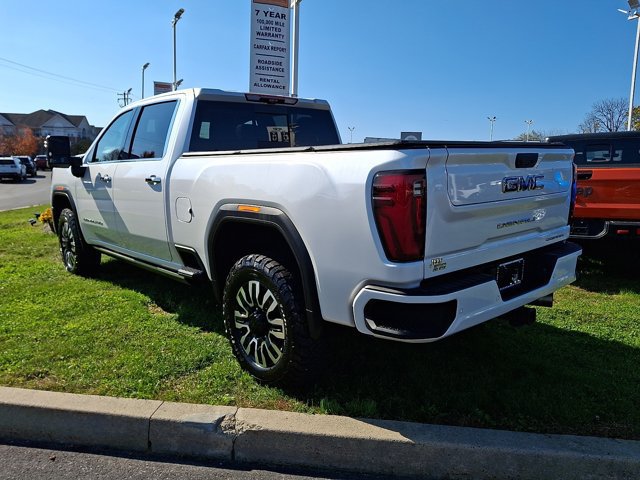 Used 2025 GMC Sierra 3500 Denali Ultimate AWD/4WD image 4