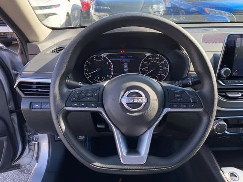 New 2025 Nissan Altima 2.5 SV image 13