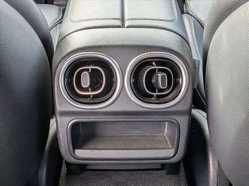 Used 2024 Mercedes-Benz C 300 4MATIC Sedan image 17